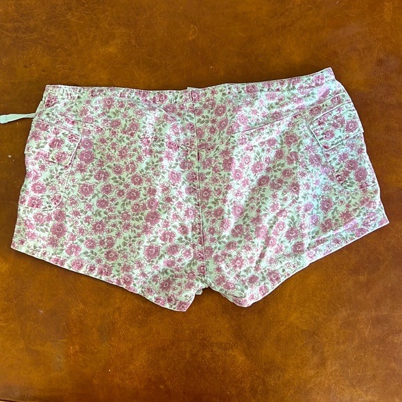 Abercrombie Shorts - Picture 2 of 2